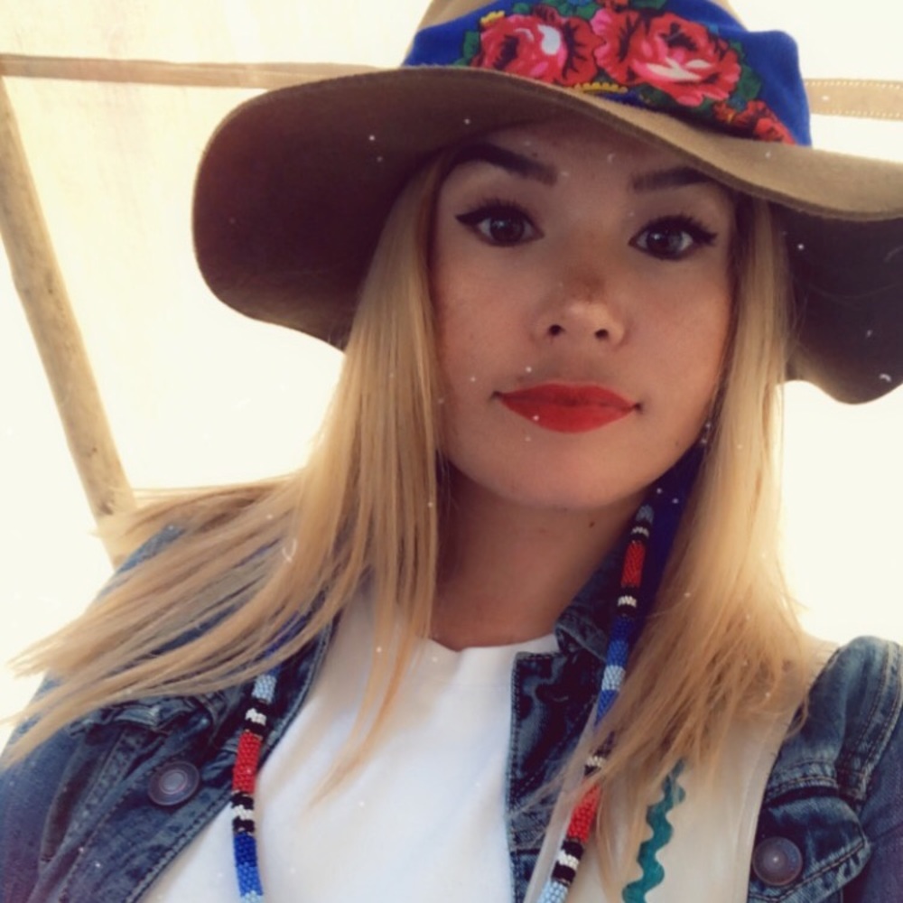 Meet your Posher, Kyra